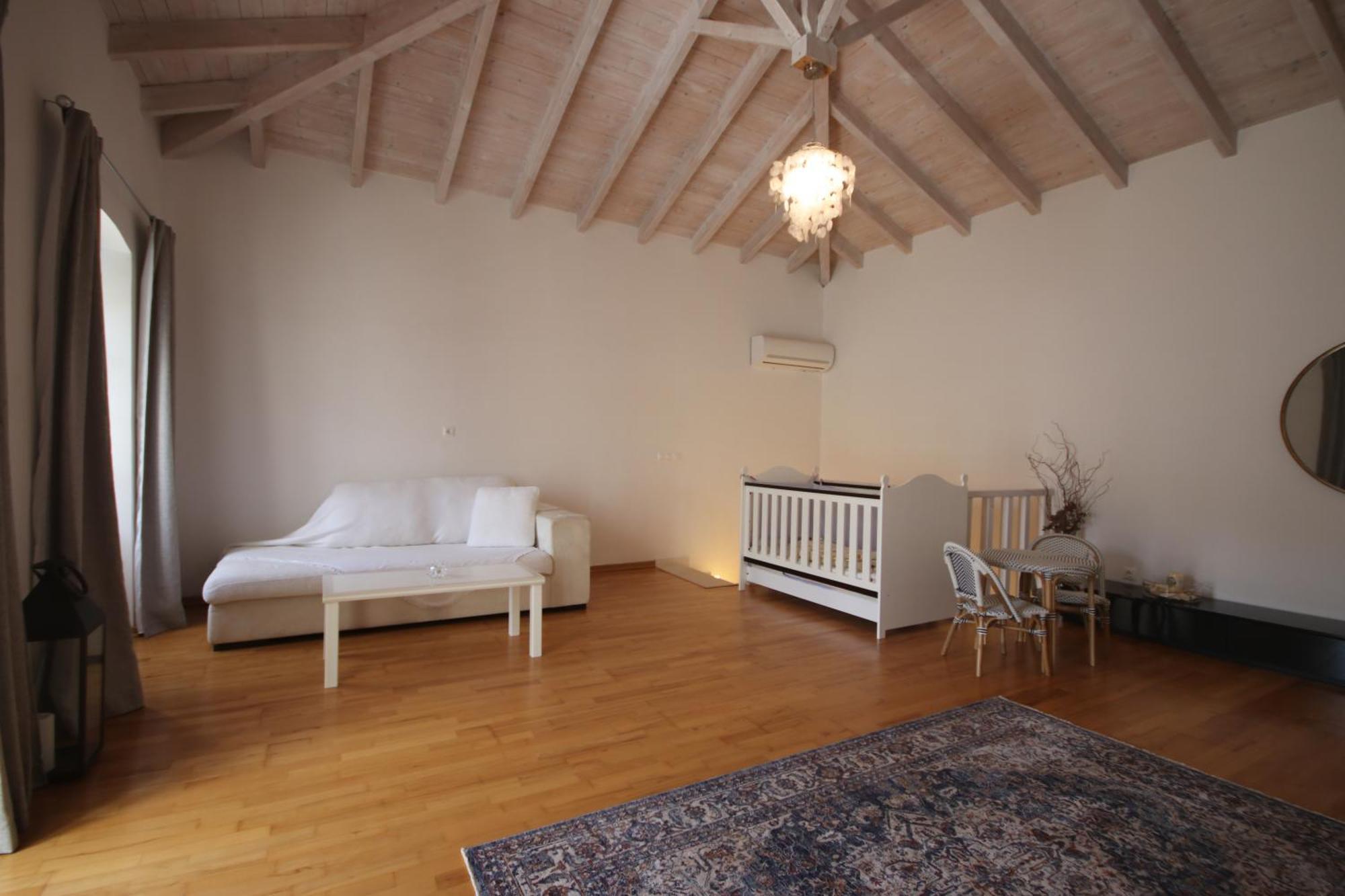 Villa Anemos